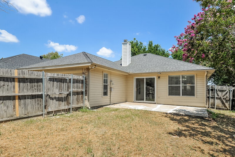 1,945/Mo, 1040 Glencrest Dr. Cedar Hill, TX 75104 Rear View