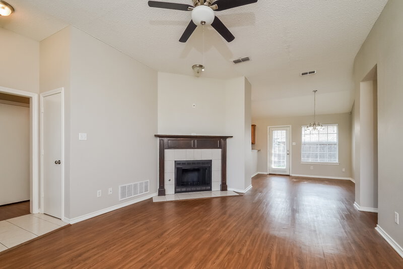 1,695/Mo, 1208 Audra Lane Denton, TX 76209 Living Room View 2