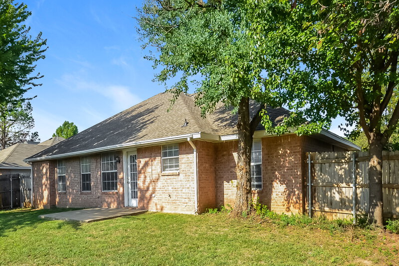 1,695/Mo, 1208 Audra Lane Denton, TX 76209 Rear View 2