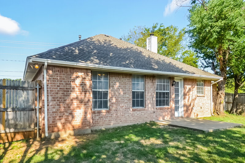 1,695/Mo, 1208 Audra Lane Denton, TX 76209 Rear View 3