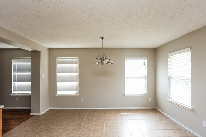 2,390/Mo, 604 Snapdragon Ln Desoto, TX 75115 Dining Room View 2