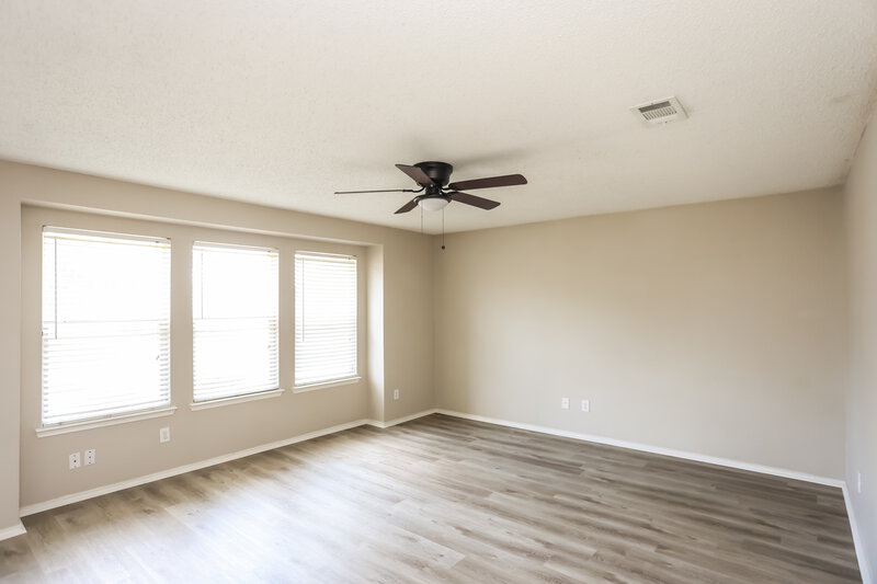 2,390/Mo, 604 Snapdragon Ln Desoto, TX 75115 Main Bedroom View