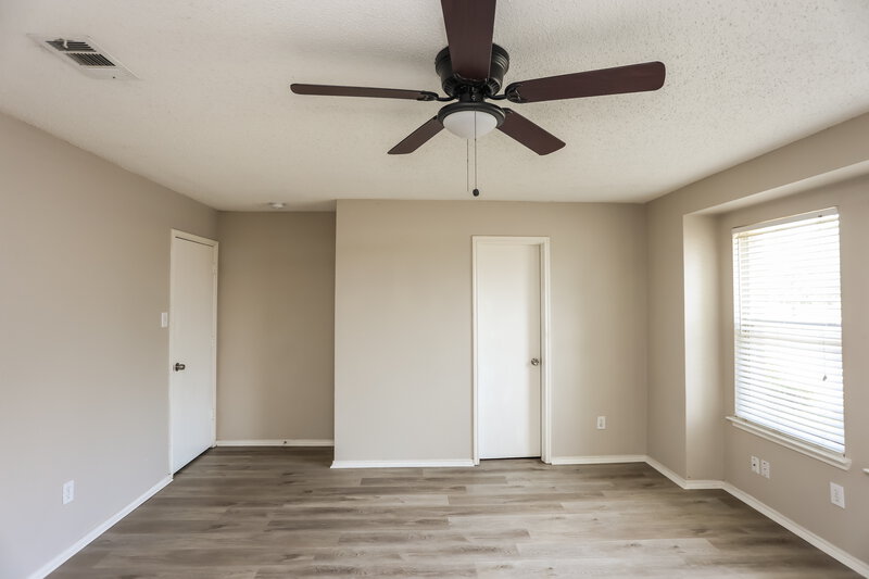 2,390/Mo, 604 Snapdragon Ln Desoto, TX 75115 Main Bedroom View 2