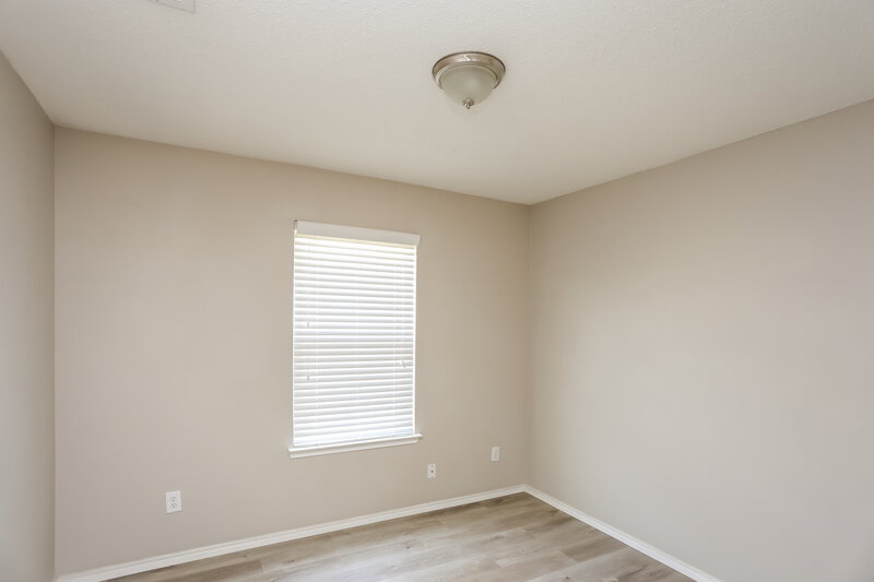 2,390/Mo, 604 Snapdragon Ln Desoto, TX 75115 Bedroom View 3