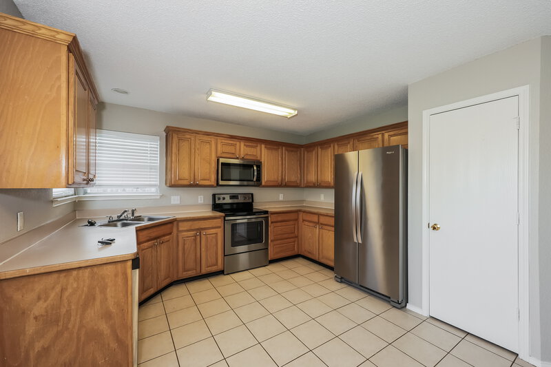 1,985/Mo, 508 Pine St Crowley, TX 76036 Kitchen View