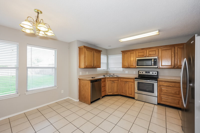 1,985/Mo, 508 Pine St Crowley, TX 76036 Kitchen View 2