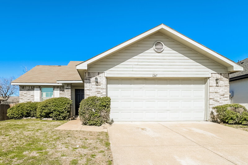 2,200/Mo, 1247 Cleardale Drive Dallas, TX 75232 External View