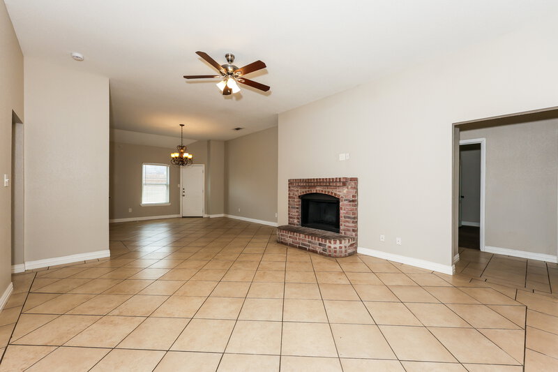 2,320/Mo, 8145 Tanner Ave Fort Worth, TX 76116 Living Room View 3