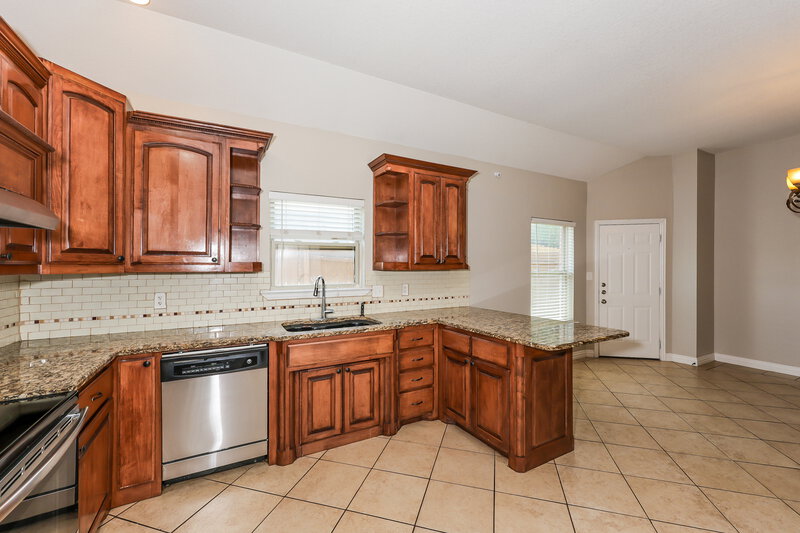 2,320/Mo, 8145 Tanner Ave Fort Worth, TX 76116 Kitchen View 2