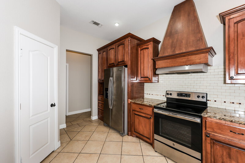 2,320/Mo, 8145 Tanner Ave Fort Worth, TX 76116 Kitchen View 3