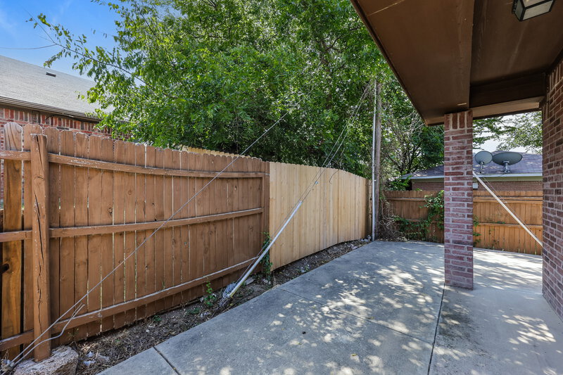 2,320/Mo, 8145 Tanner Ave Fort Worth, TX 76116 Backyard View