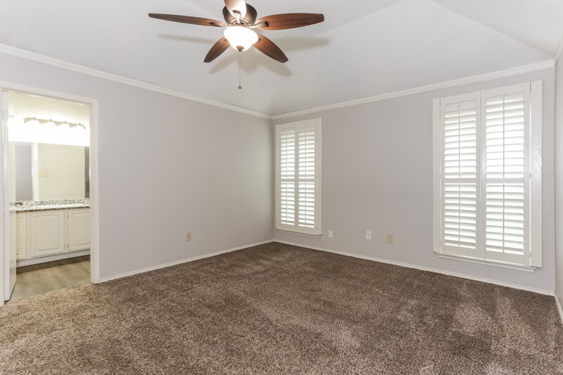 1,780/Mo, 1505 Gainsborough Way Fort Worth, TX 76134 Main Bedroom View