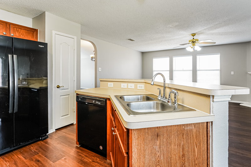 2,430/Mo, 617 Arbor Dr Cedar Hill, TX 75104 Kitchen View