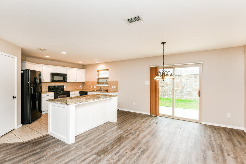 2,350/Mo, 508 Shell St Cedar Hill, TX 75104 Dining Room View
