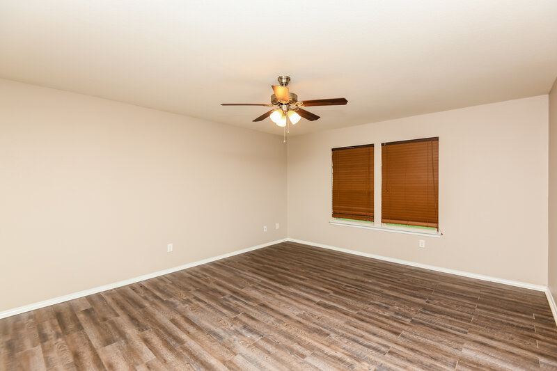 2,350/Mo, 508 Shell St Cedar Hill, TX 75104 Main Bedroom View