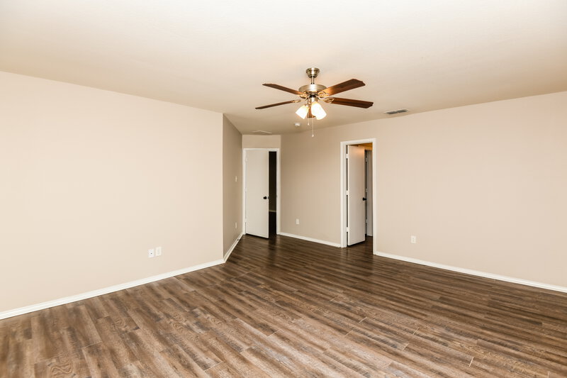 2,350/Mo, 508 Shell St Cedar Hill, TX 75104 Main Bedroom View 2