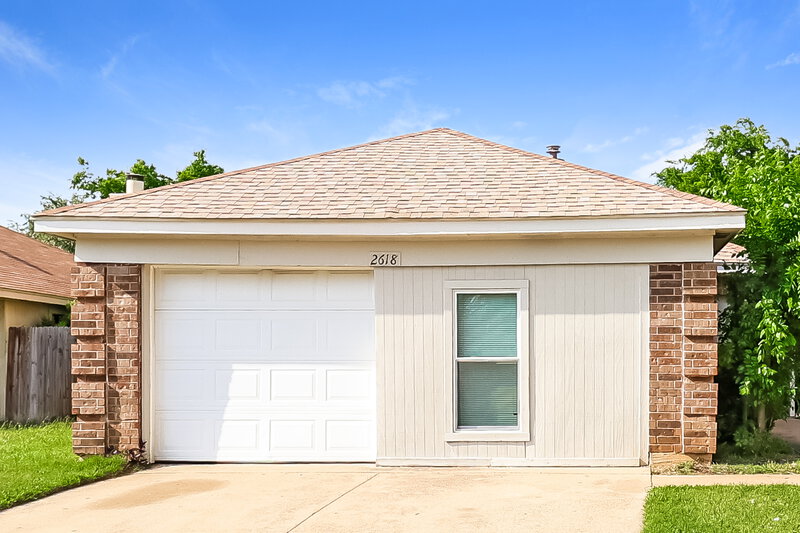 0/Mo, 2618 Butterfield Drive Fort Worth, TX 76133 External View