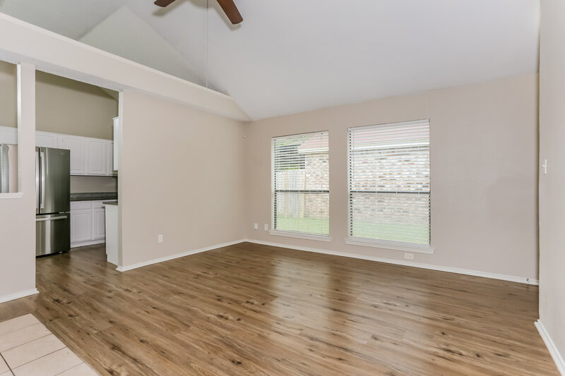 1,770/Mo, 2618 Butterfield Drive Fort Worth, TX 76133 Living Room View