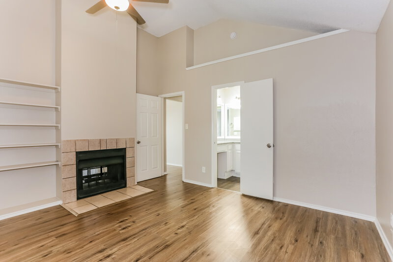 1,770/Mo, 2618 Butterfield Drive Fort Worth, TX 76133 Main Bedroom View 2