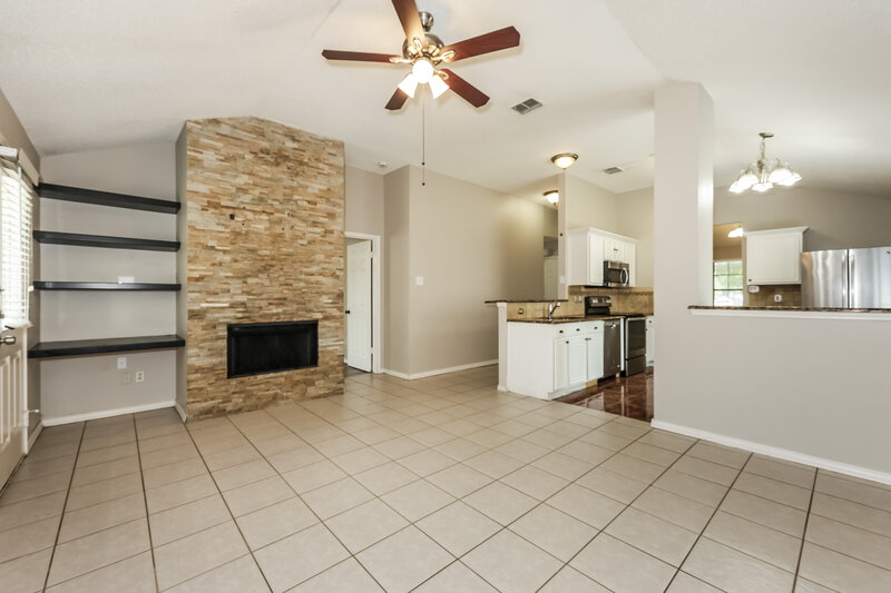 1,845/Mo, 321 Taylor St Saginaw, TX 76179 Living Room View 3