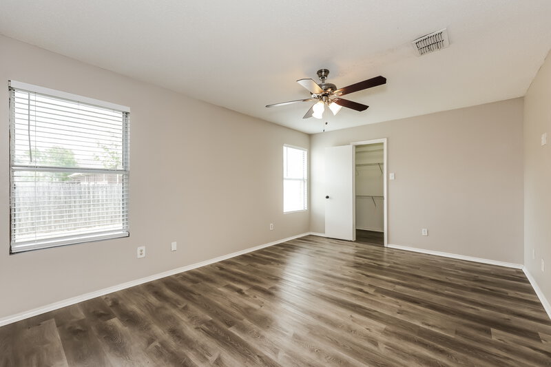 1,845/Mo, 321 Taylor St Saginaw, TX 76179 Main Bedroom View