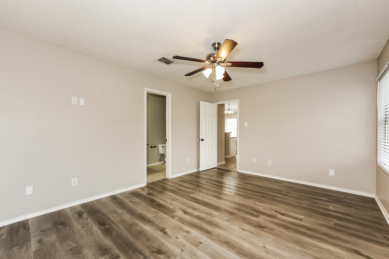 1,845/Mo, 321 Taylor St Saginaw, TX 76179 Main Bedroom View 2