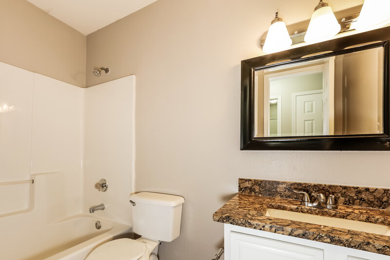 1,845/Mo, 321 Taylor St Saginaw, TX 76179 Bathroom View