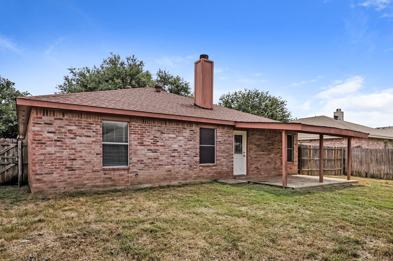 1,845/Mo, 321 Taylor St Saginaw, TX 76179 Rear View