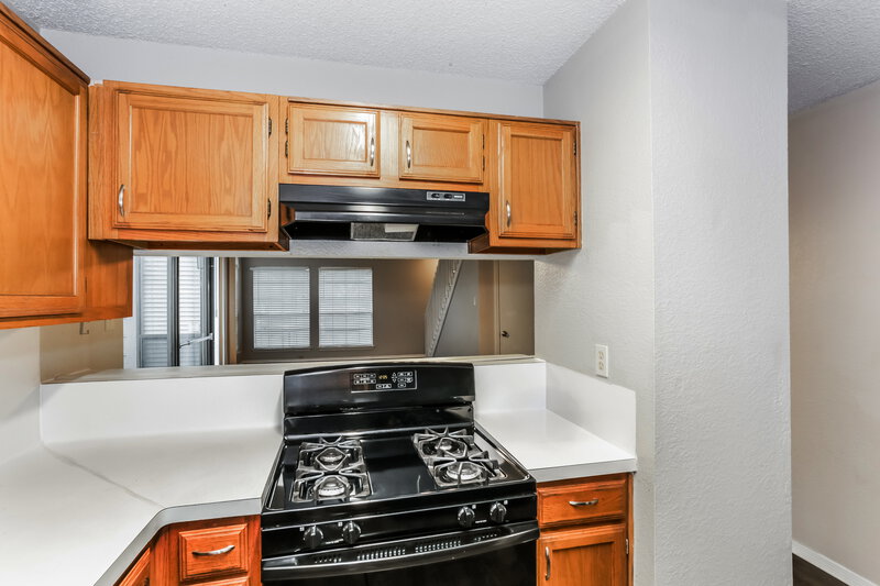 1,910/Mo, 635 Las Brisas Dr Mesquite, TX 75149 Kitchen View 2