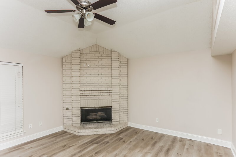 2,380/Mo, 2220 Augusta St Lancaster, TX 75146 Living Room View