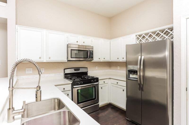 2,380/Mo, 2220 Augusta St Lancaster, TX 75146 Kitchen View 2