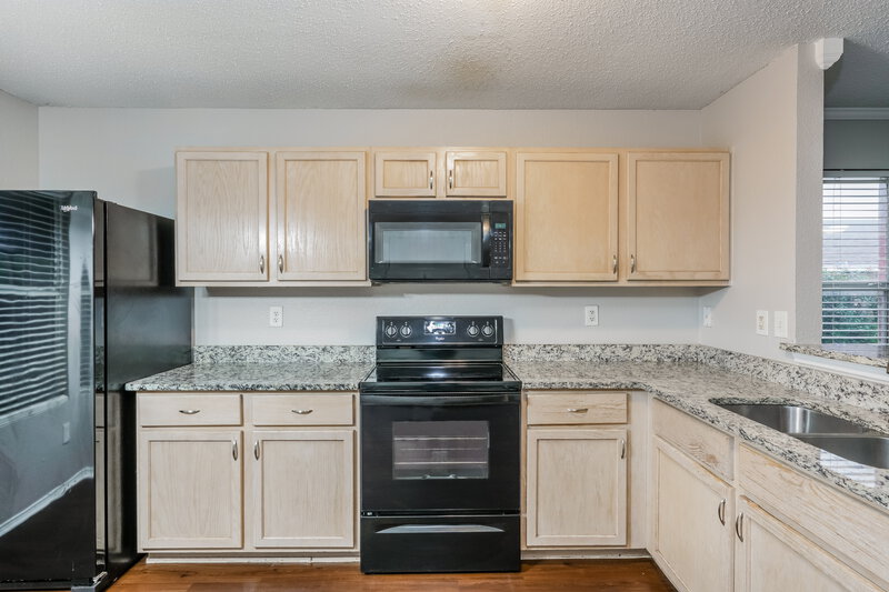 2,250/Mo, 1037 Bannack Dr Arlington, TX 76001 Kitchen View 3