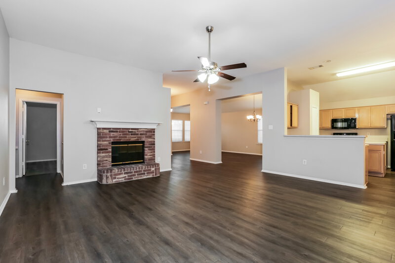 2,140/Mo, 1735 Oneal Street Lancaster, TX 75134 Living Room View