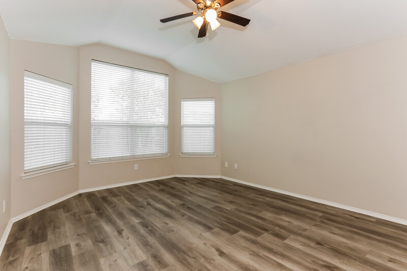 2,140/Mo, 1735 Oneal Street Lancaster, TX 75134 Main Bedroom View