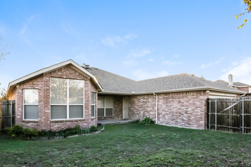 2,140/Mo, 1735 Oneal Street Lancaster, TX 75134 Rear View