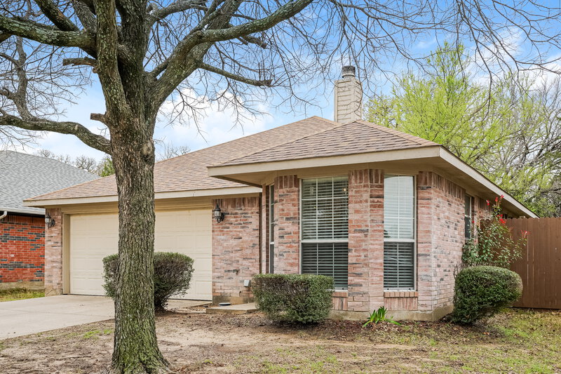 1,900/Mo, 13911 Creek Crossing Dr. Dallas, TX 75253 Front View