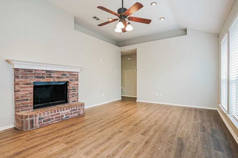 1,900/Mo, 13911 Creek Crossing Dr. Dallas, TX 75253 Living Room View