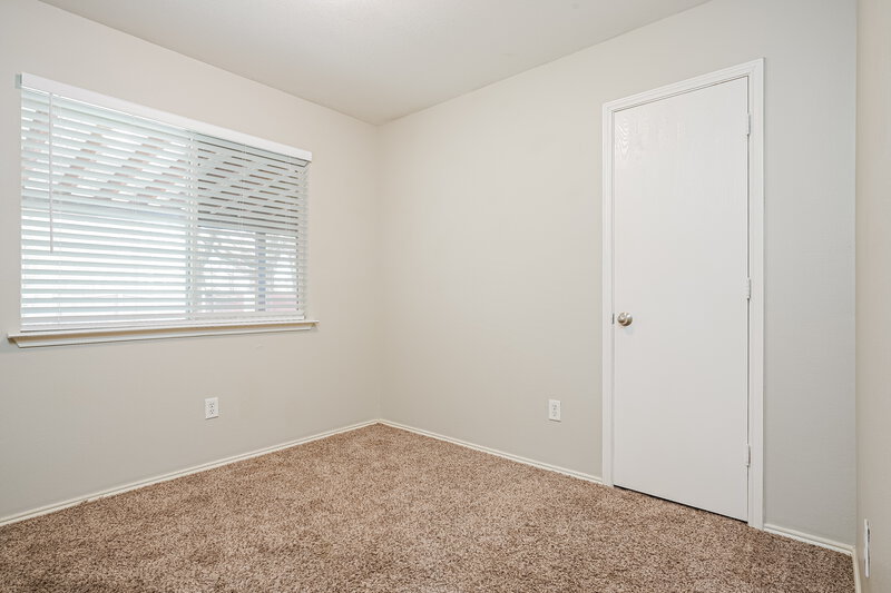 1,900/Mo, 13911 Creek Crossing Dr. Dallas, TX 75253 Bedroom View