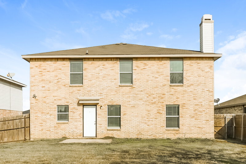 2,920/Mo, 517 Nuffield Lane Crowley, TX 76036 Rear View