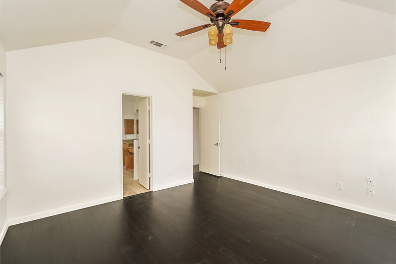 2,160/Mo, 936 Manor Dr Desoto, TX 75115 Main Bedroom View
