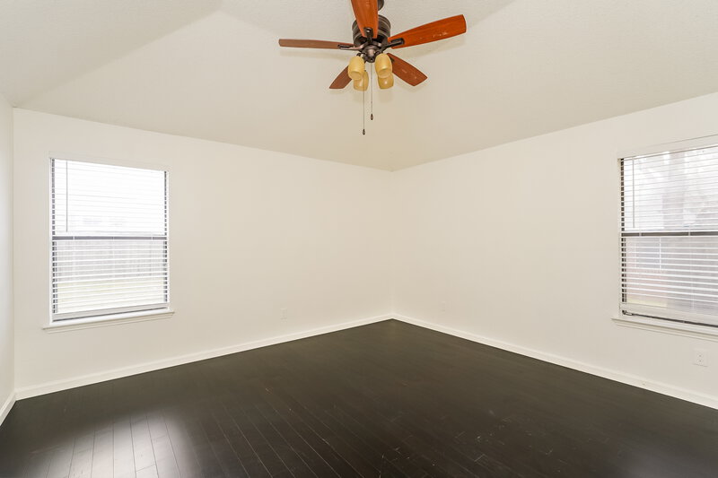 2,160/Mo, 936 Manor Dr Desoto, TX 75115 Main Bedroom View 2