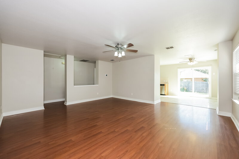 1,900/Mo, 4917 Palm Ridge Drive Fort Worth, TX 76133 Misc View