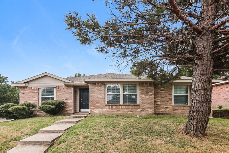 2,020/Mo, 2712 Tranquil Way Dallas, TX 75237 External View