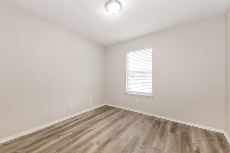 2,020/Mo, 2712 Tranquil Way Dallas, TX 75237 Bedroom View 2