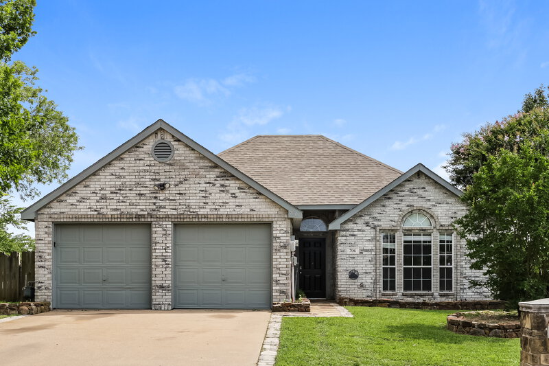 2,170/Mo, 706 Valleycreek Rd Mesquite, TX 75181 External View