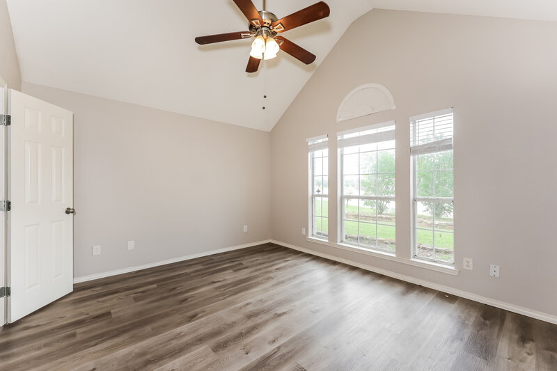 2,170/Mo, 706 Valleycreek Rd Mesquite, TX 75181 Main Bedroom View