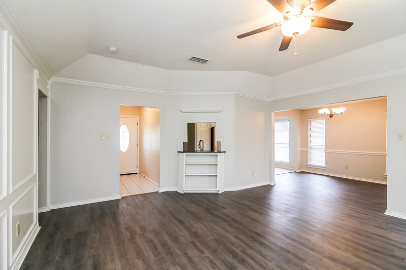 1,930/Mo, 4836 Barberry Drive Fort Worth, TX 76133 Living Room View 3