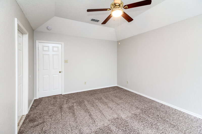 1,930/Mo, 4836 Barberry Drive Fort Worth, TX 76133 Master Bedroom View 4