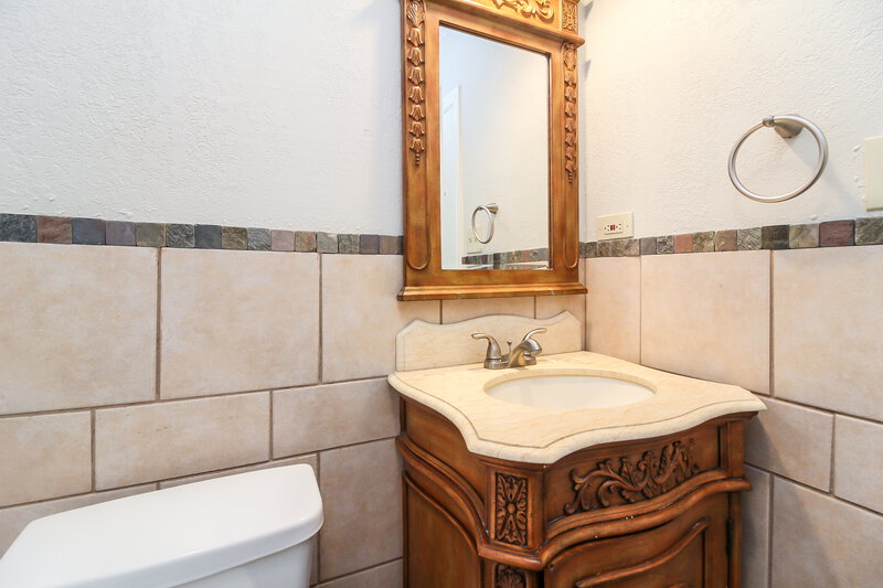 1,930/Mo, 4836 Barberry Drive Fort Worth, TX 76133 Bathroom View