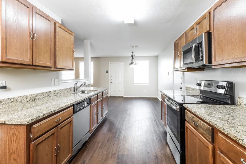2,076/Mo, 1014 Blackberry Trail Lancaster, TX 75134 Kitchen View 2